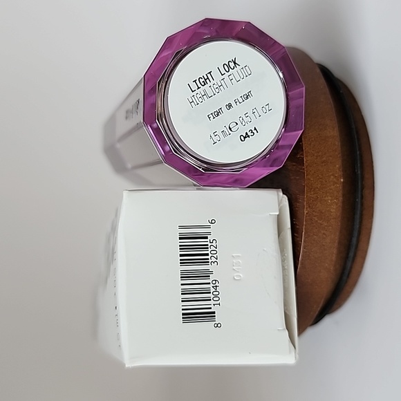 ABOUT-FACE BY HALSEY Light Lock Highlight Fluid - Fight or Flight - Picture 9 of 9